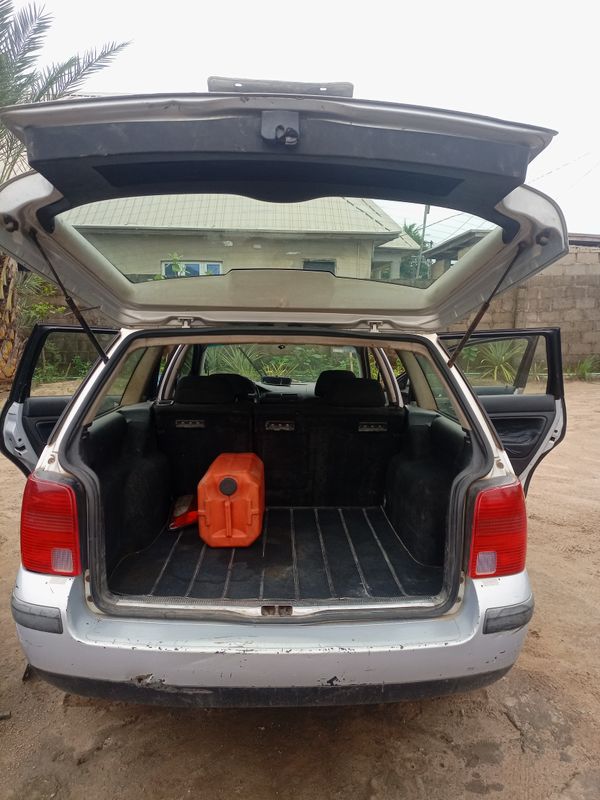 Main image of 2003 Volkswagen Passat
